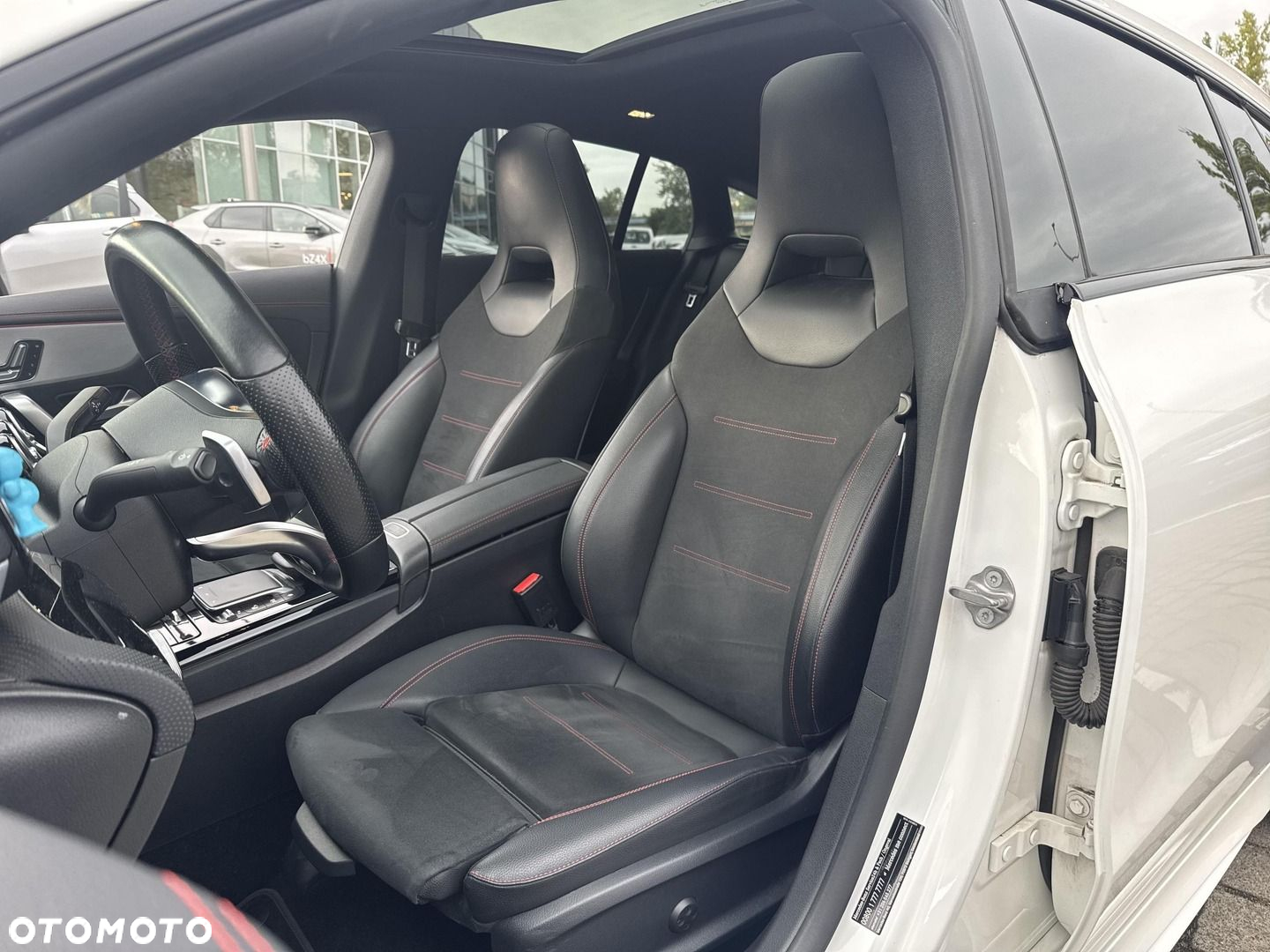 Mercedes-Benz CLA 200 AMG Line 7G-DCT - 24