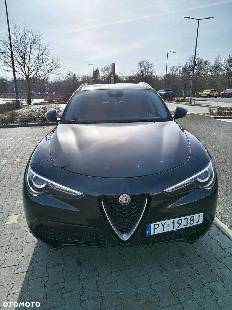 Alfa Romeo Stelvio - 2