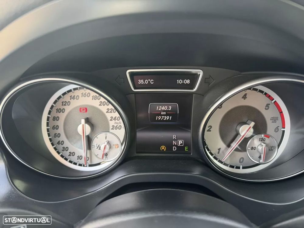 Mercedes-Benz GLA 220 d 4Matic 7G-DCT AMG Line - 17