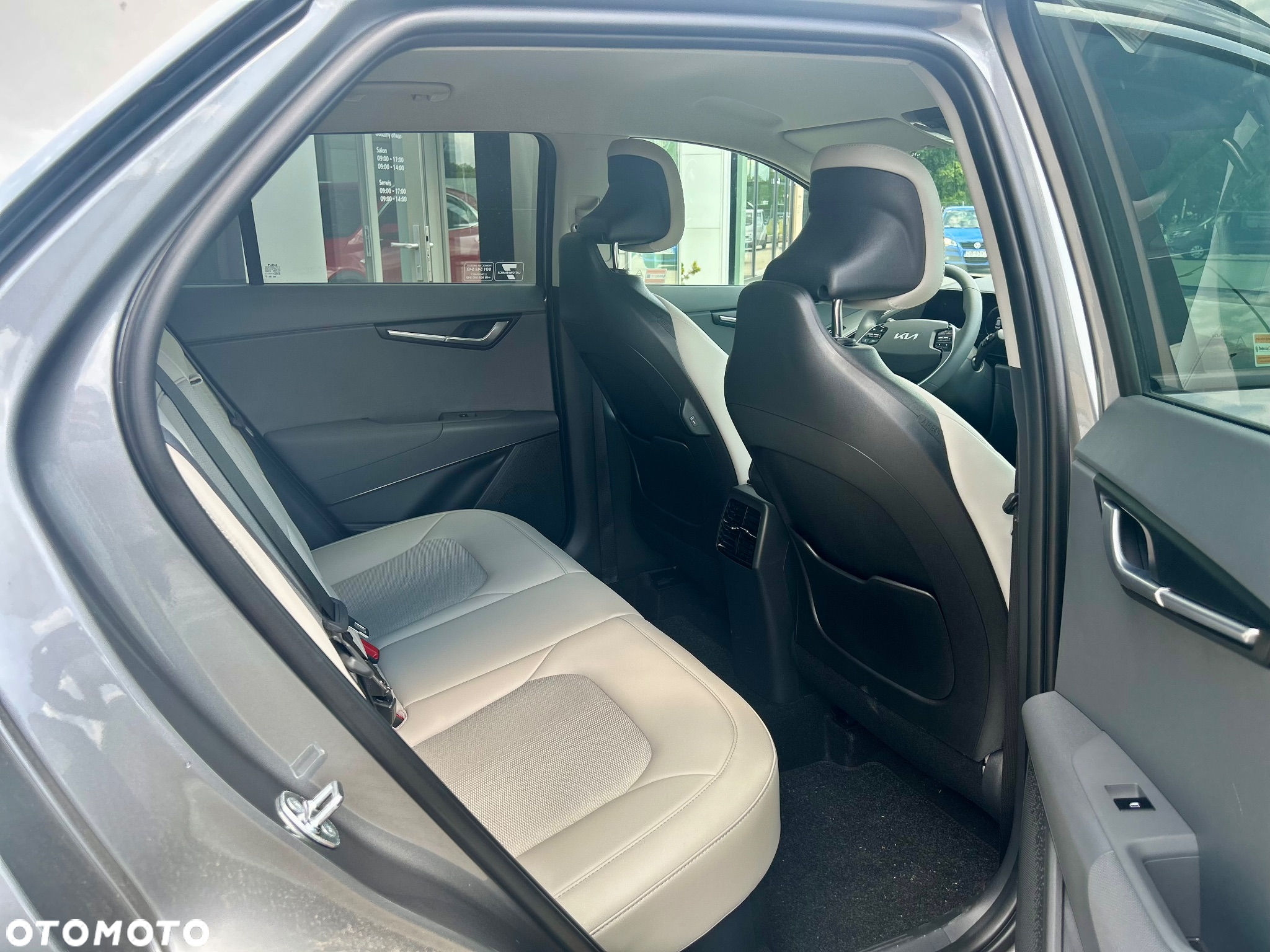 Kia Niro 1.6 GDI Hybrid Business Line - 11