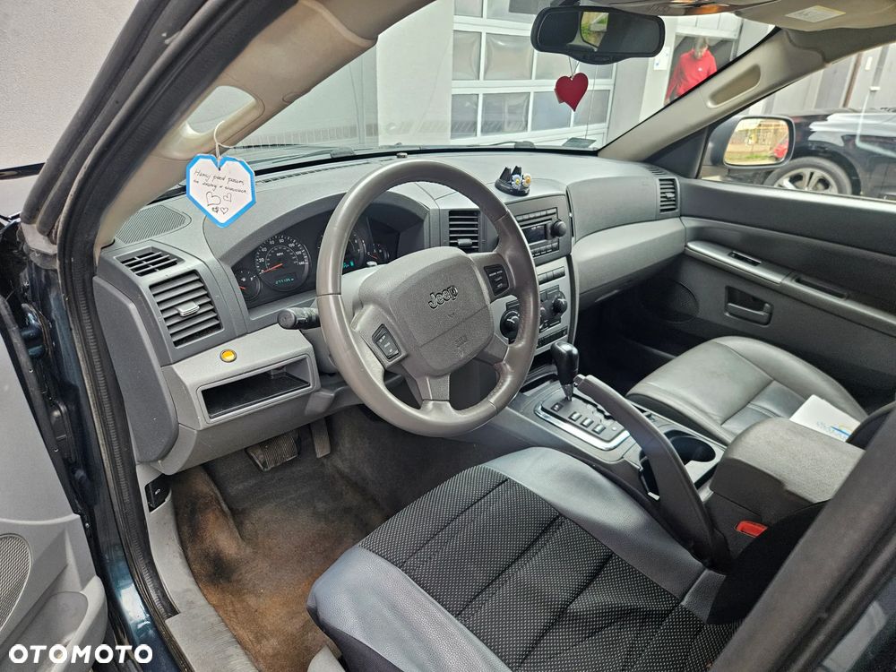 Jeep Grand Cherokee - 9