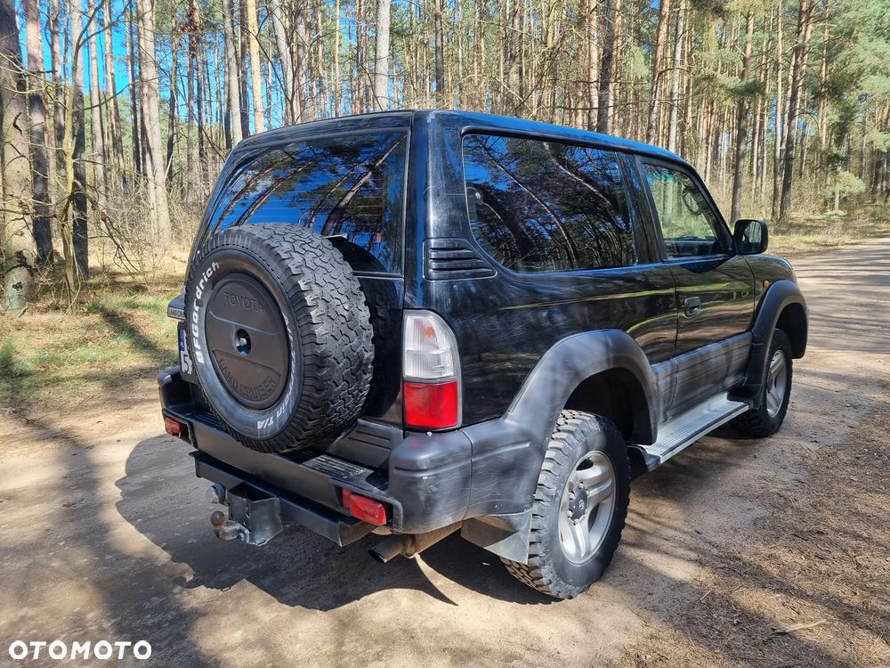 Toyota Land Cruiser - 4