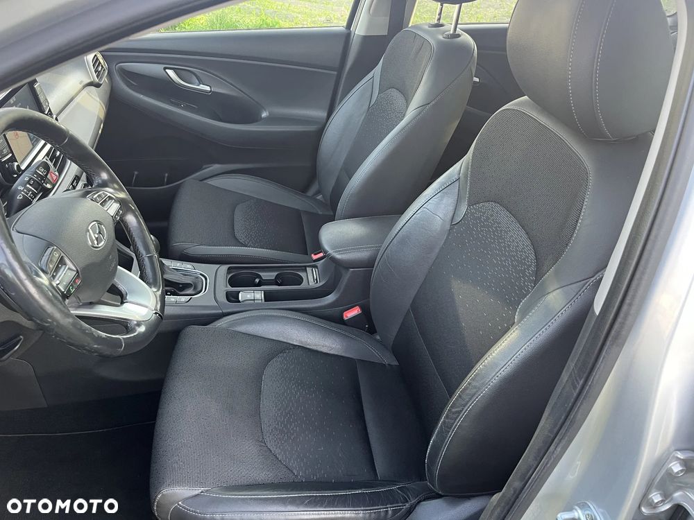 Hyundai i30 1.6 D Premiere Luxury DCT - 14