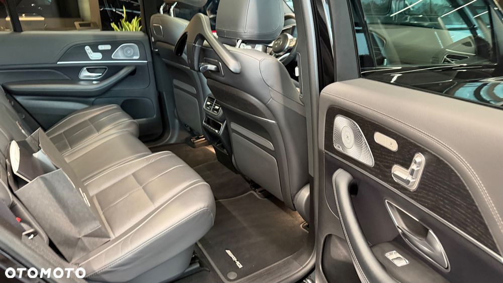 Mercedes-Benz GLS - 11