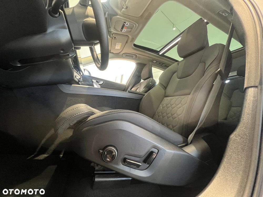Volvo XC 60 B5 B AWD Plus Bright - 20