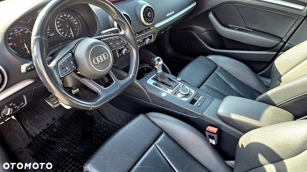 Audi A3 Sportback 1.4 TFSI e-tron Sport S tronic - 17