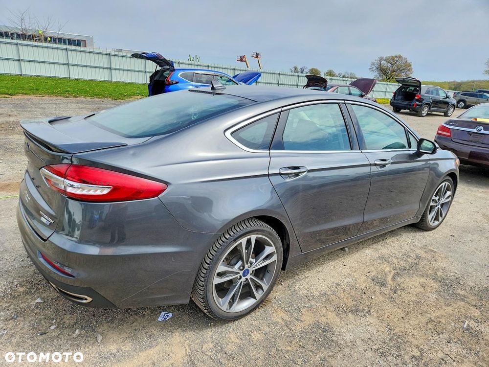 Ford Mondeo 2.0 SCTi Titanium - 4