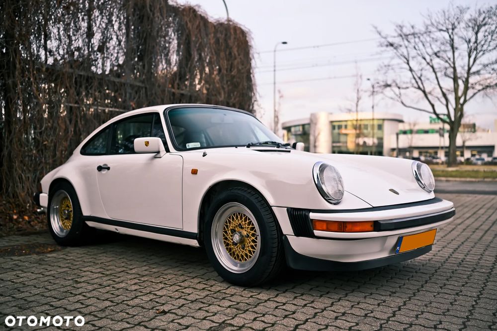 Porsche 911 - 8