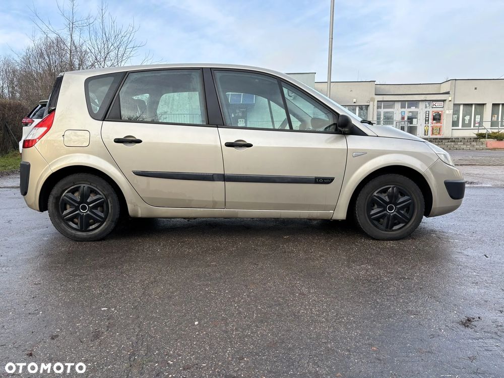 Renault Scenic 1.6 16V Confort Expression - 3