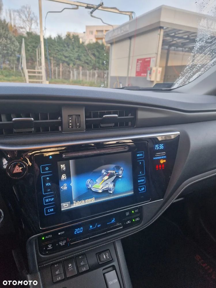 Toyota Auris Hybrid 135 Premium - 14