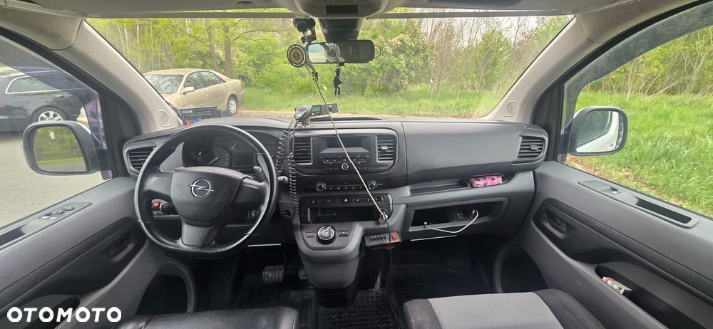 Opel Vivaro - 8