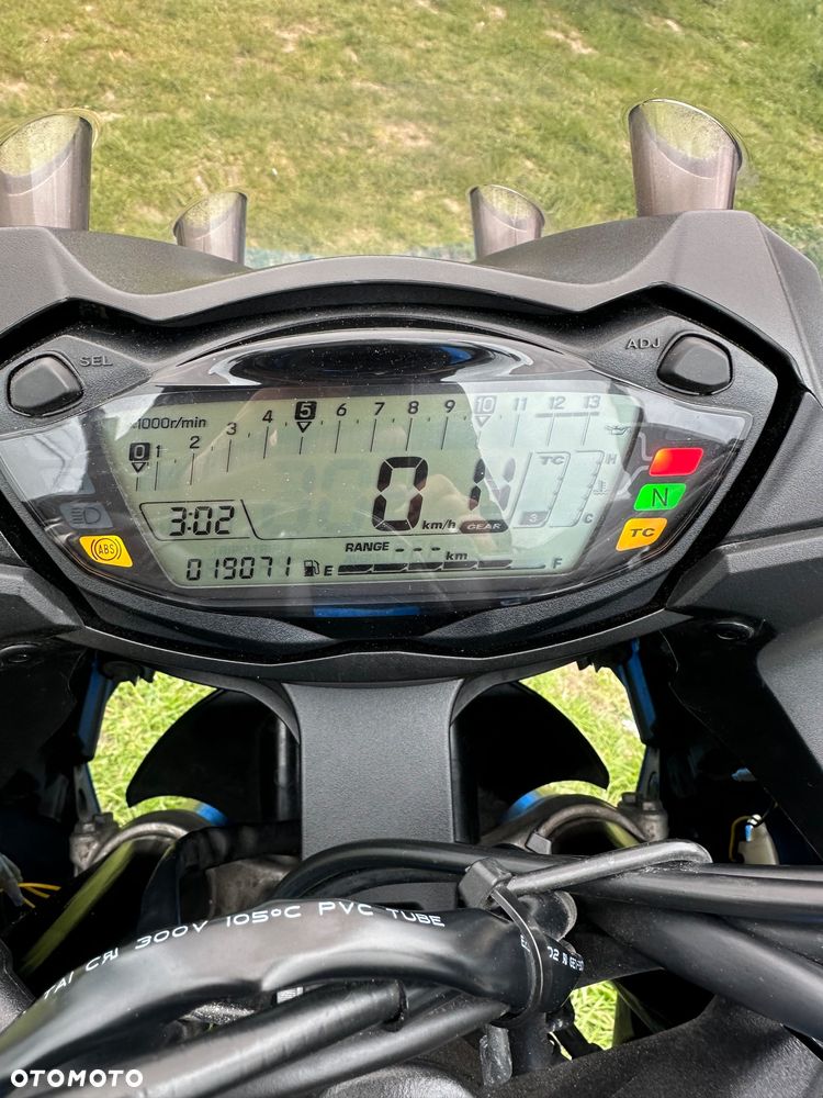 Suzuki GSX 1000 - 8