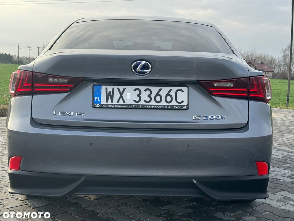 Lexus IS 300h Comfort - 10