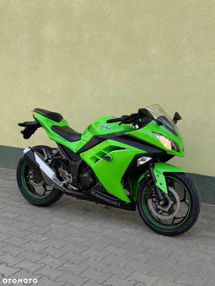 Kawasaki Ninja 300 ABS - 2
