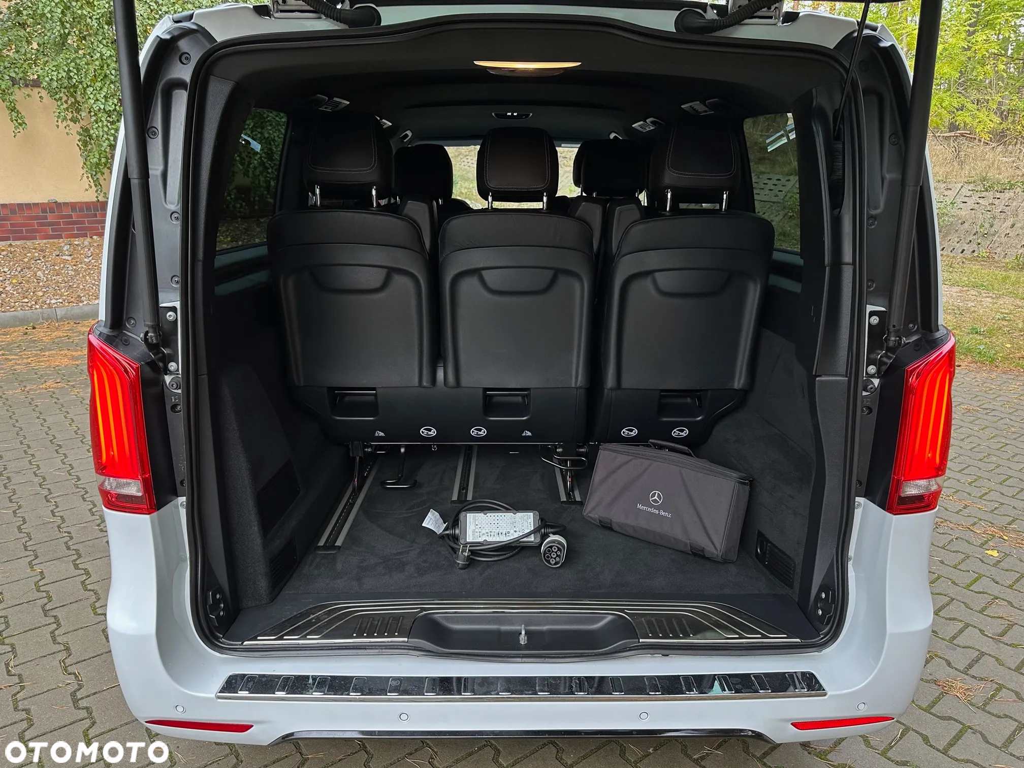 Mercedes-Benz EQV 300 lang - 17