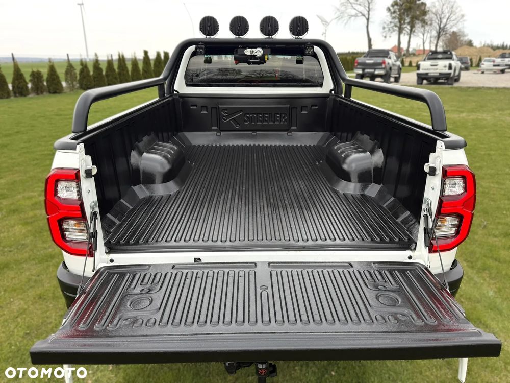 Toyota Hilux - 11