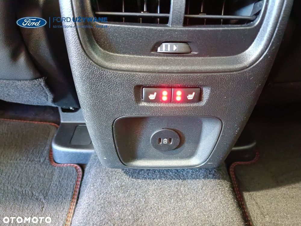 Ford Kuga 2.5 Duratec PHEV ST-LINE X - 32
