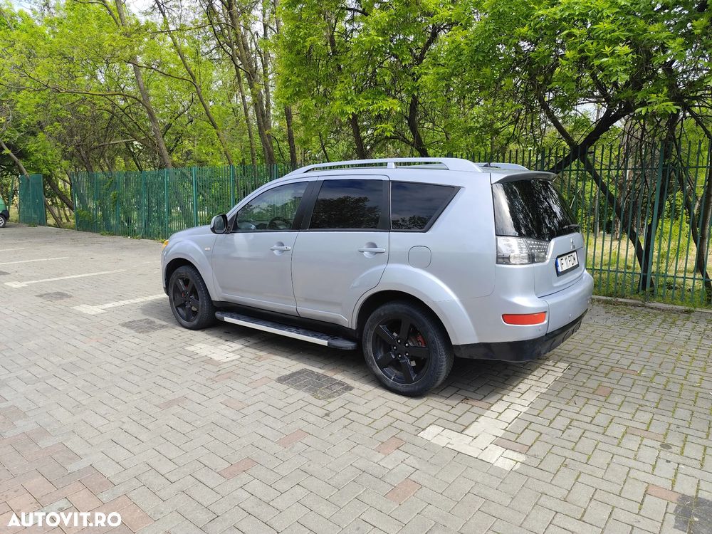 Mitsubishi Outlander 2.0 DI-D Instyle+ - 11