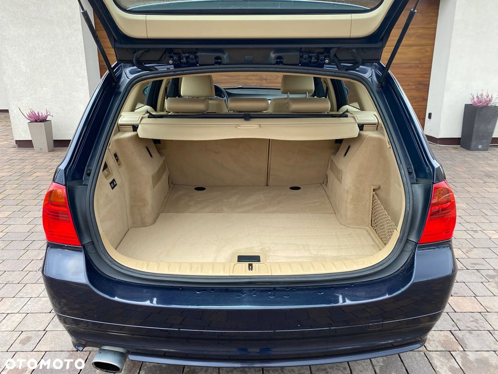 BMW Seria 3 318i Edition Exclusive - 15