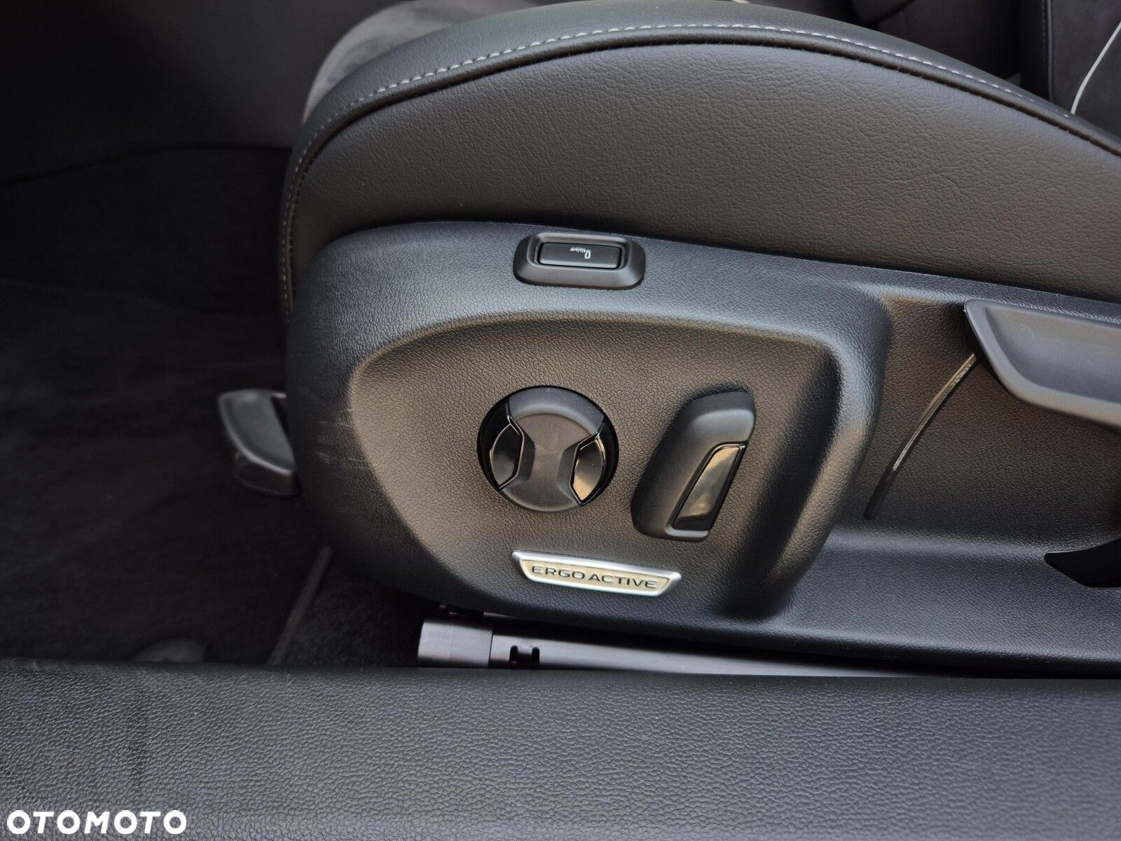 Volkswagen Passat 2.0 TDI EVO Elegance DSG - 12