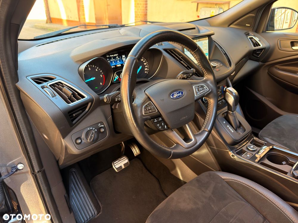 Ford Kuga 2.0 TDCi 4x4 ST-Line - 20