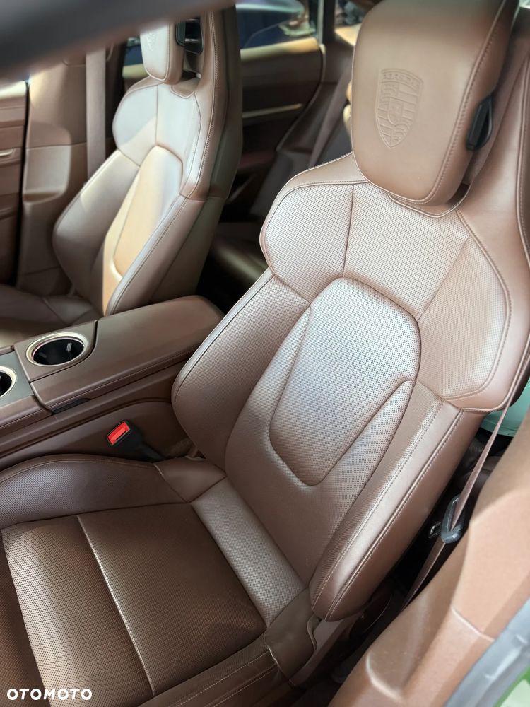 Porsche Taycan 4S Performance Plus - 3