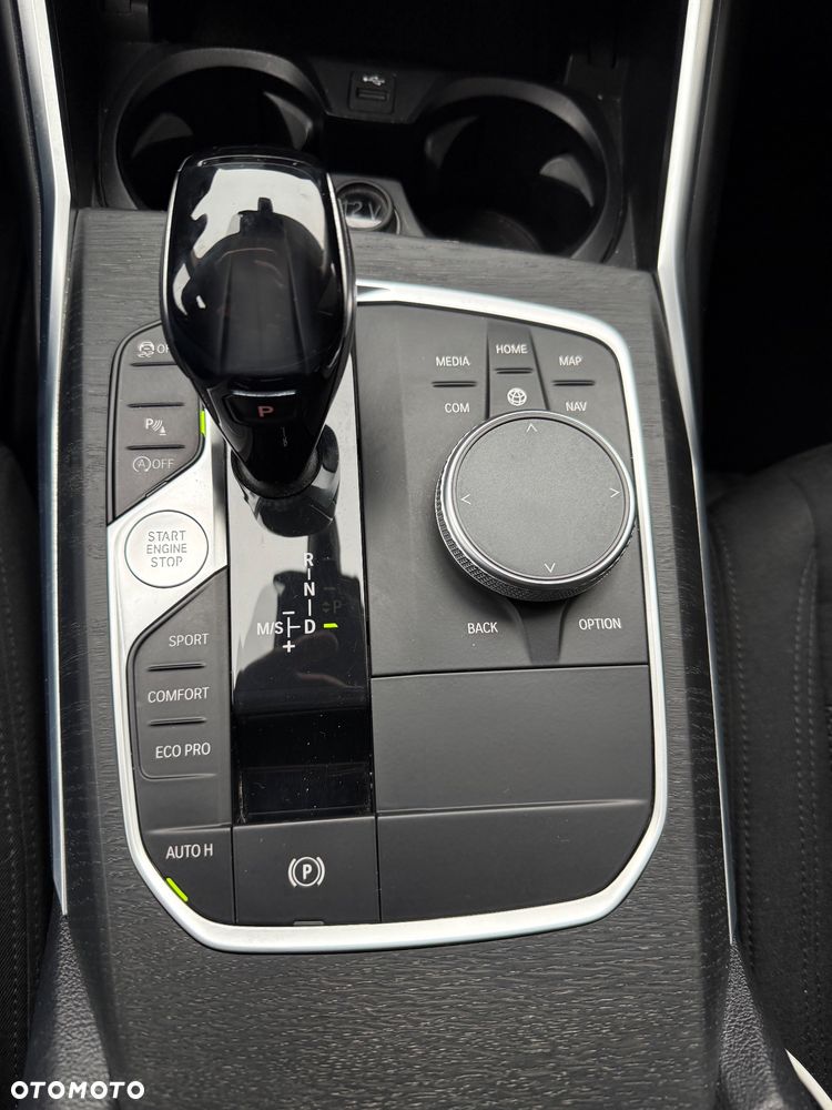 BMW Seria 3 320d Edition Luxury Line Purity - 14