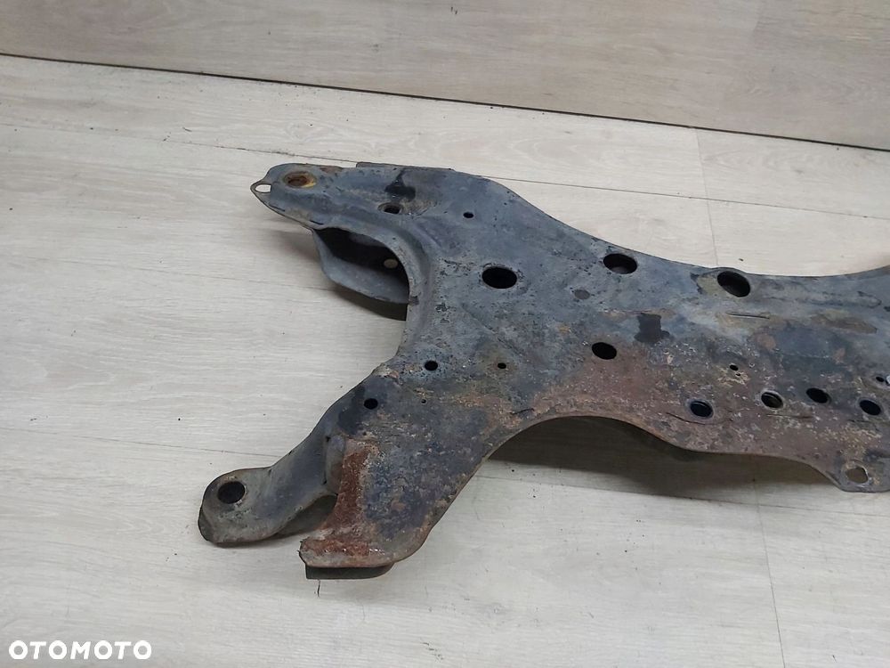 Toyota Corolla E12 Sedan Sanki przód belka kołyska JAPONIA - 5