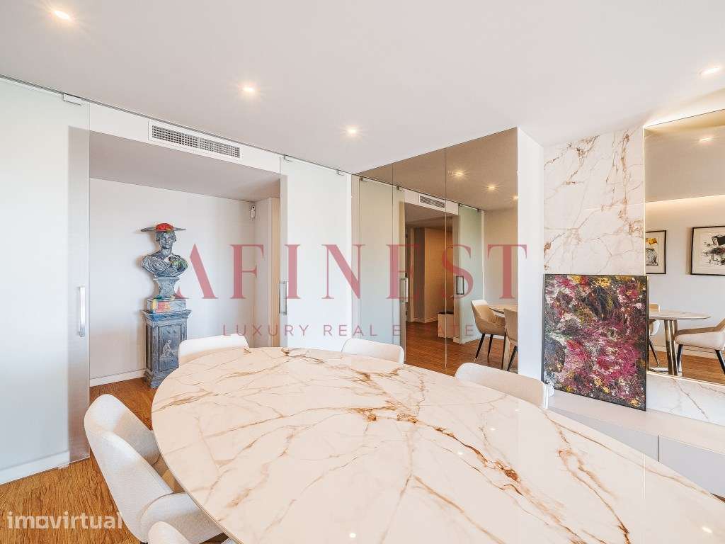 T4 DE LUXO NAS MARIANAS (PAREDE, 2023) | 4 SUITES | BOX 3 CARROS | ... - Grande imagem: 5/60