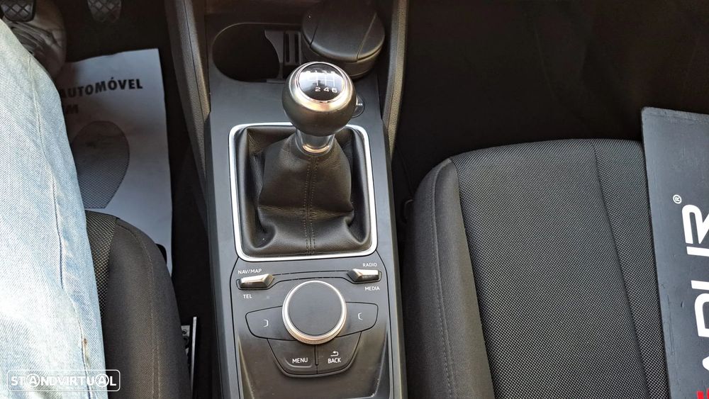 Audi Q2 1.6 TDI Design - 37
