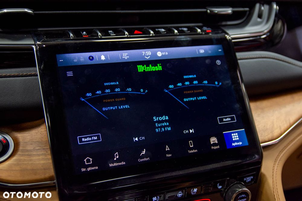 Jeep Grand Cherokee - 21