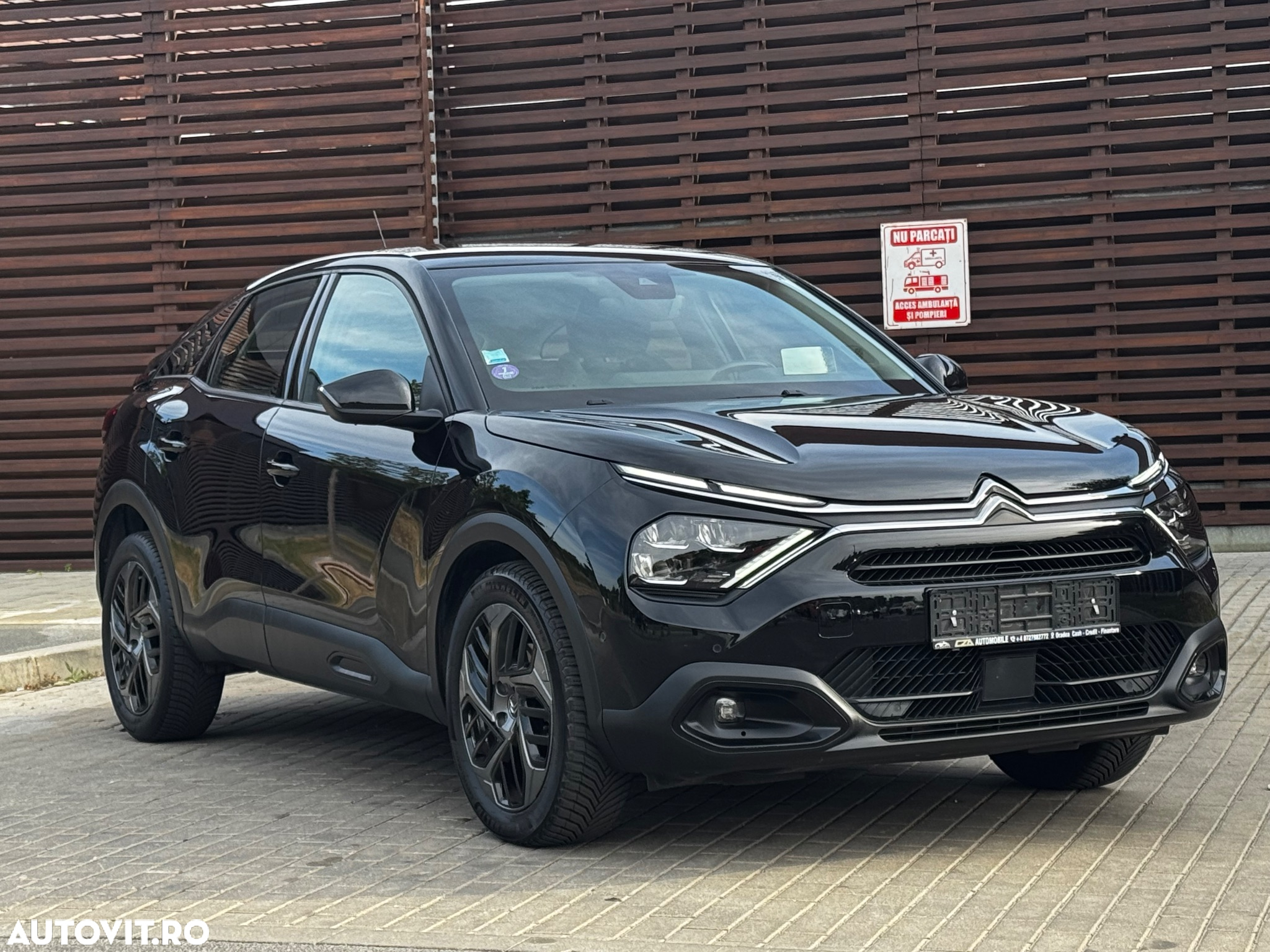 Citroën C4 1.2 PureTech S&S EAT8 Shine - 3