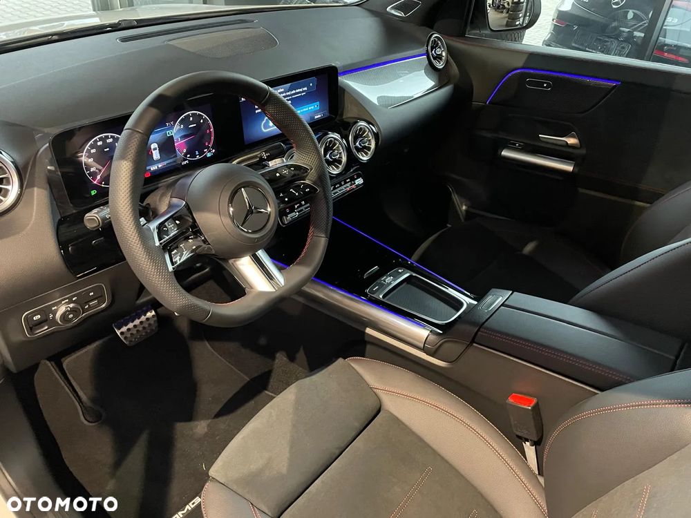 Mercedes-Benz GLA 200 d - 8