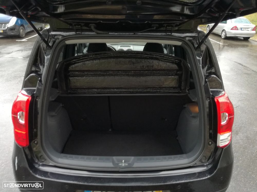 Mitsubishi Colt - 11