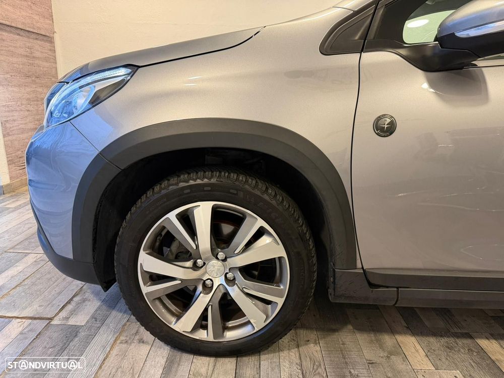 Peugeot 2008 1.2 PureTech Allure EAT6 - 29