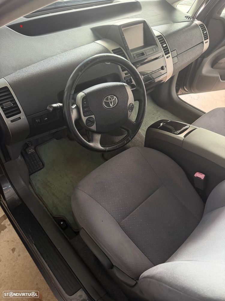 Toyota Prius - 13