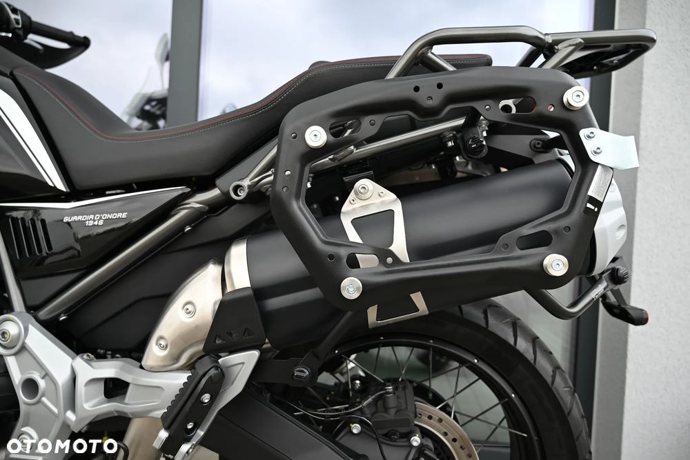 Moto Guzzi V85 - 22