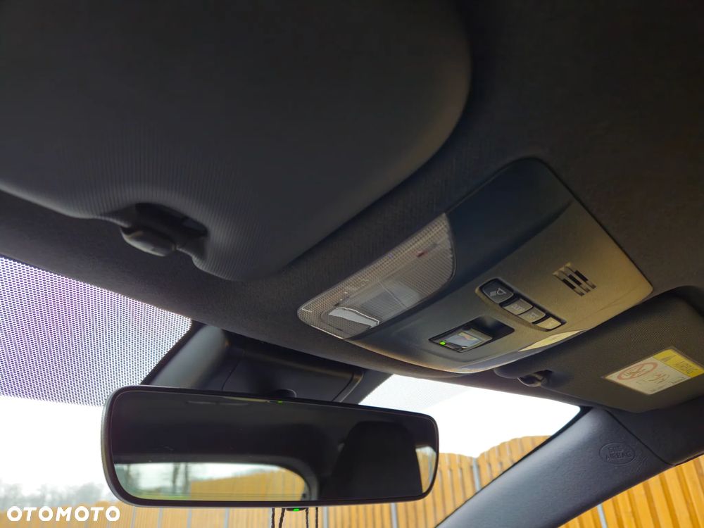 Toyota Corolla 1.8 Business Edition - 30