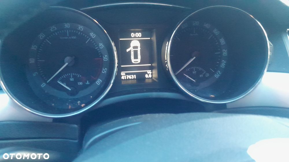 Skoda Superb 2.0 TDI Family - 4