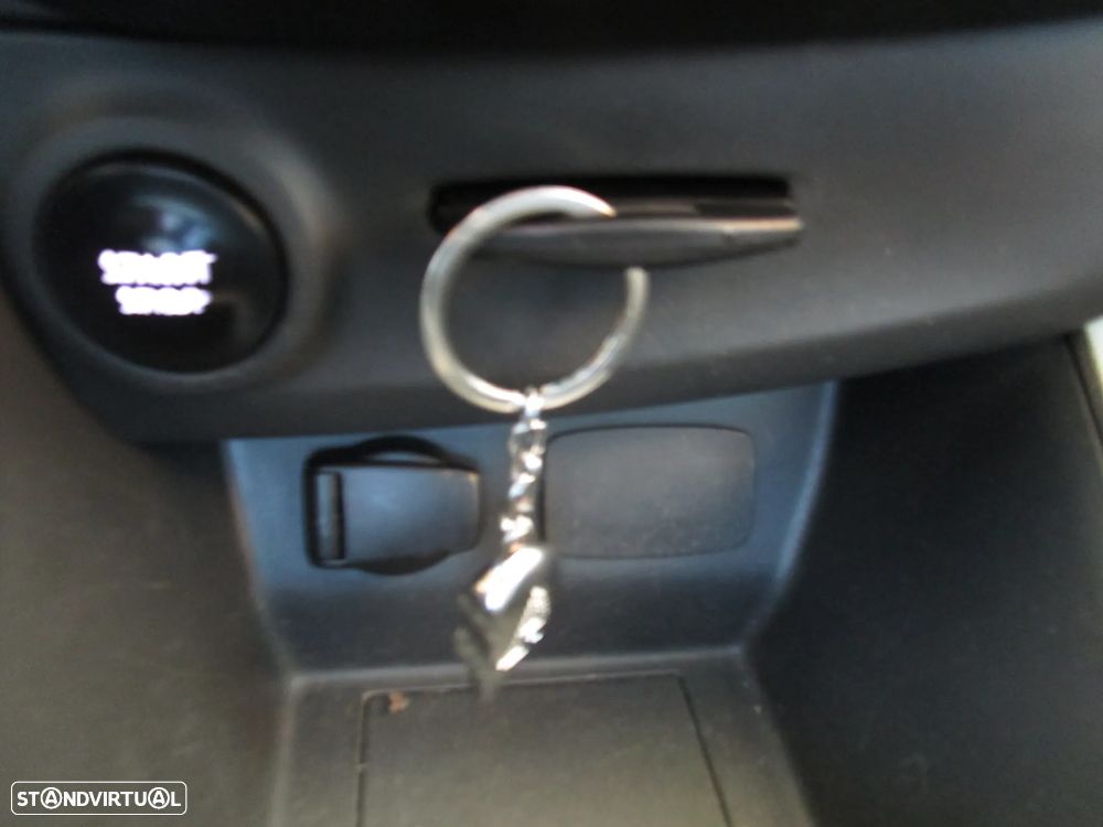 Renault Clio Sport Tourer 1.2 TCe GT Line - 25