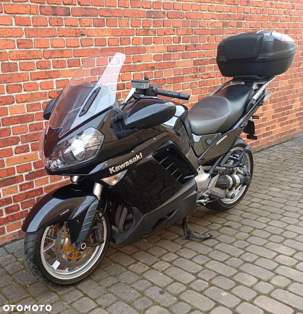 Kawasaki GTR - 1
