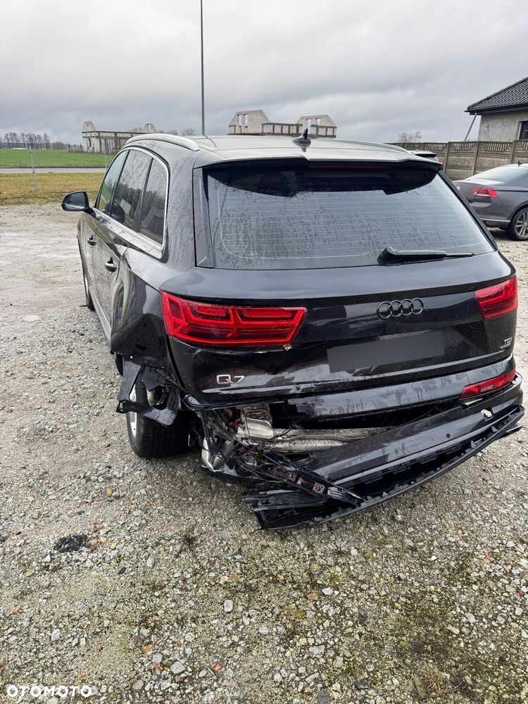 Audi Q7 3.0 TDI Quattro Tiptronic - 5