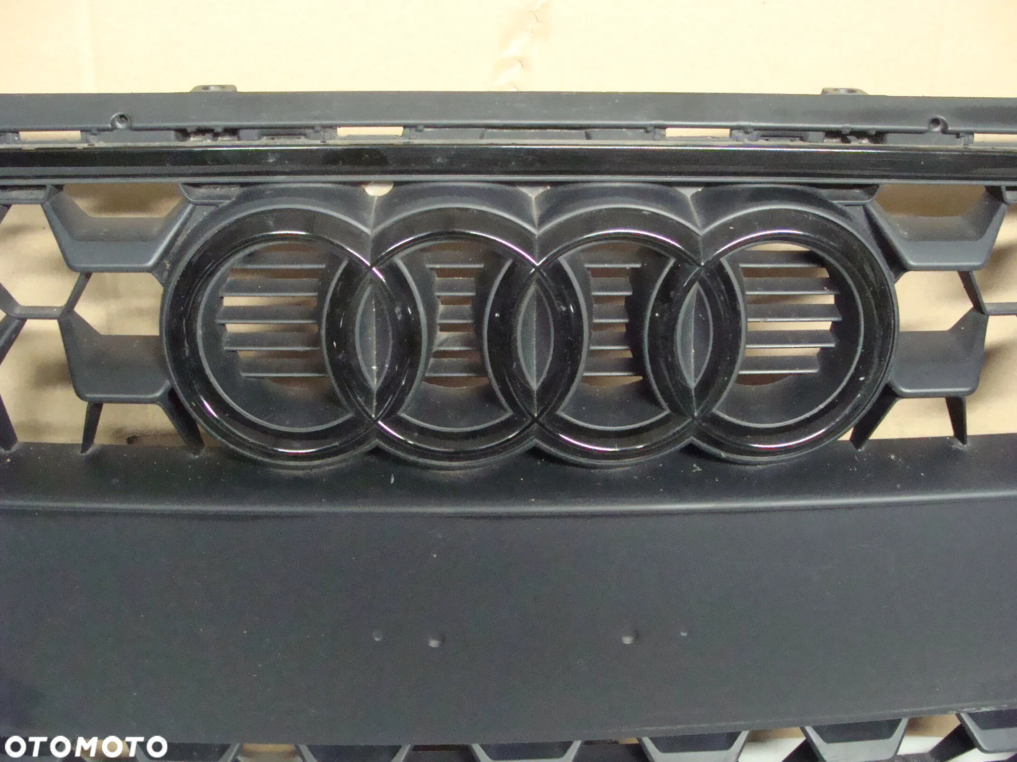 AUDI A1 II  ATRAPA CHŁODNICY GRILL 82A853651B - 3
