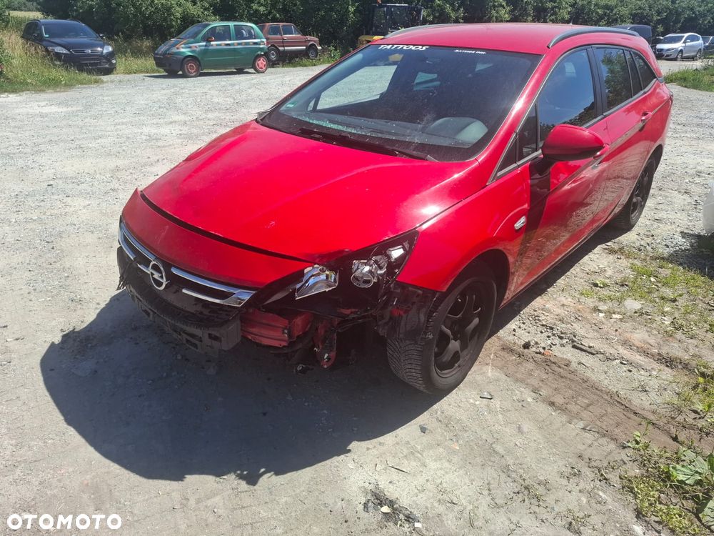 Opel Astra 1.4 T Dynamic S&S - 1