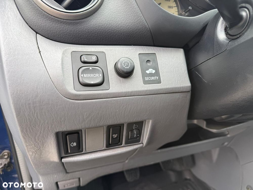 Toyota RAV4 2.0 D-4D 4x4 - 11