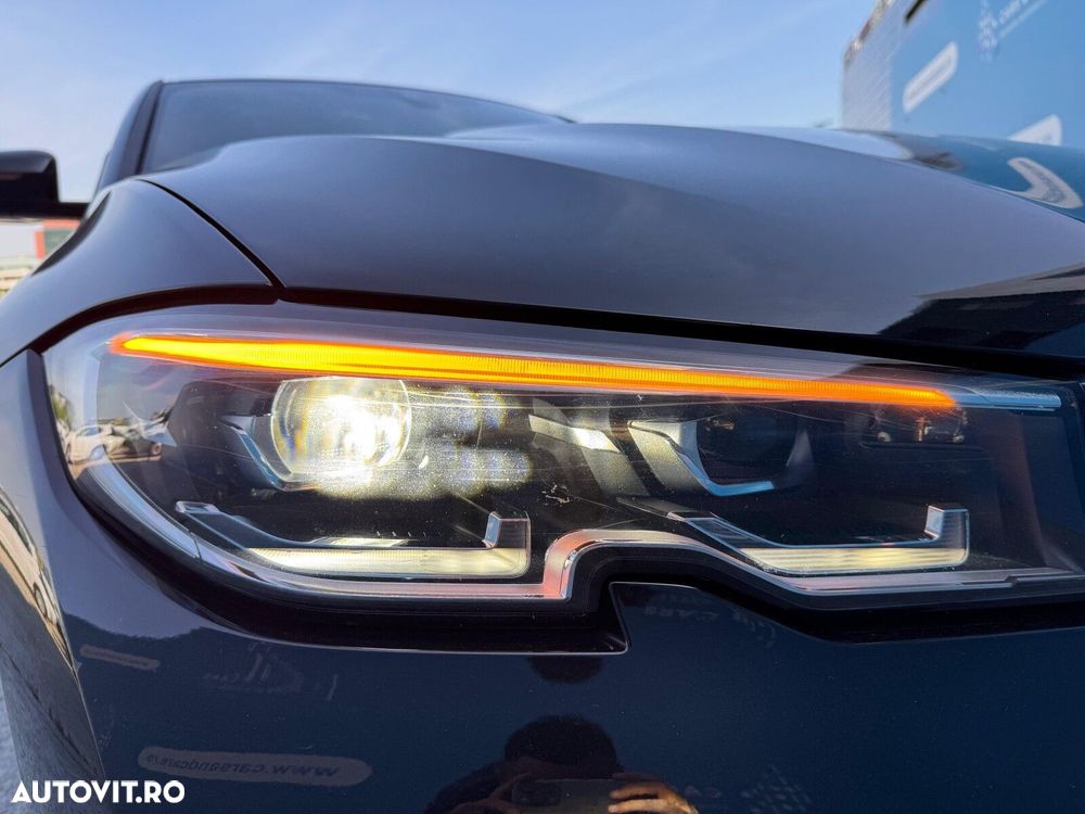 BMW Seria 3 330i xDrive AT - 15