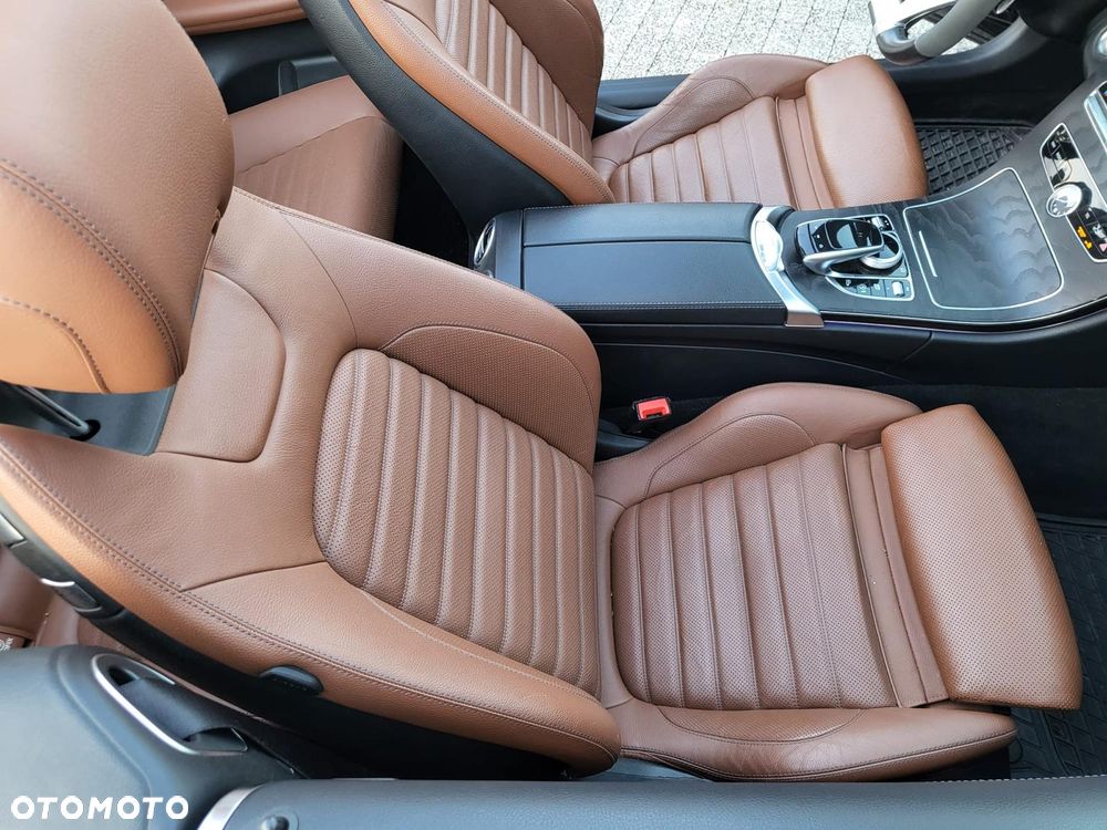Mercedes-Benz Klasa C 43 AMG 4MATIC - 23