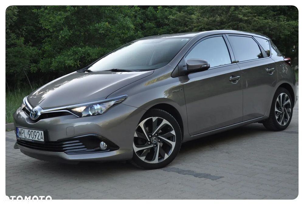 Toyota Auris 1.8 HSD Luna - 1