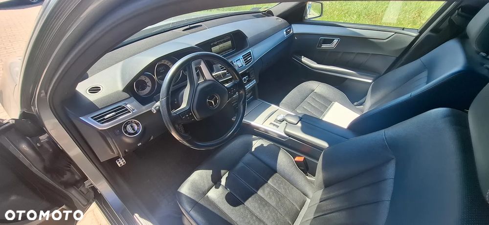 Mercedes-Benz Klasa E 250 CDI DPF BlueEFFICIENCY 7G-TRONIC Avantgarde - 9