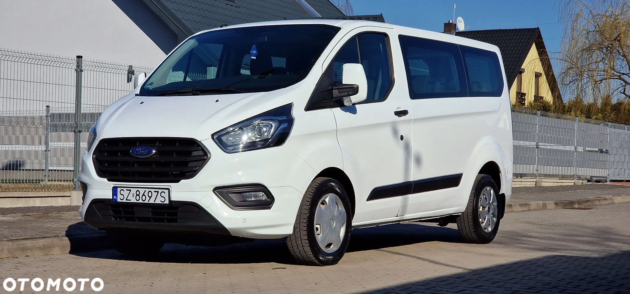 Ford Transit Custom 320 L2H1 PKW VA Trend - 8